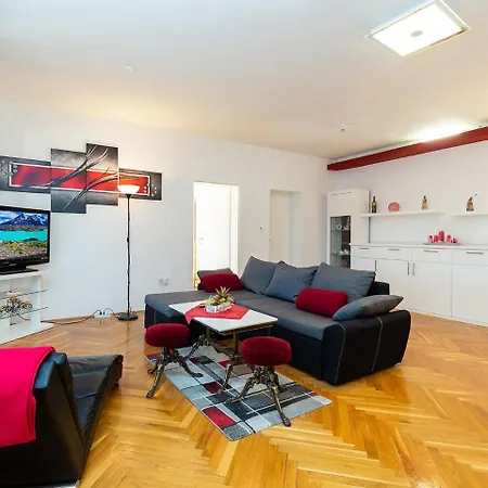 Nada Apartment *