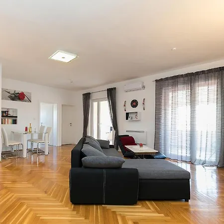 Apartment Nada *
